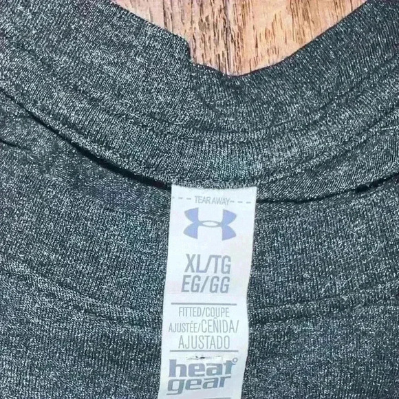 Under Armour charged get long sleeve with Pink hunting logo - Picture 3 of 3